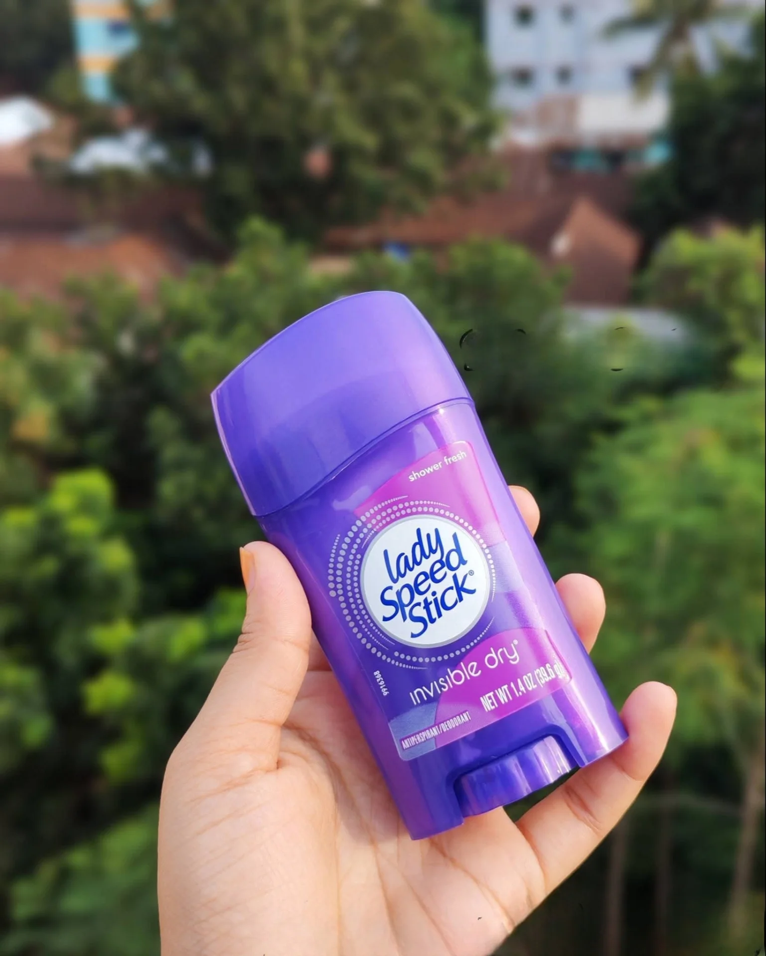 Lady Speed Stick Invisible Dry Antiperspirant Deodorant image 3