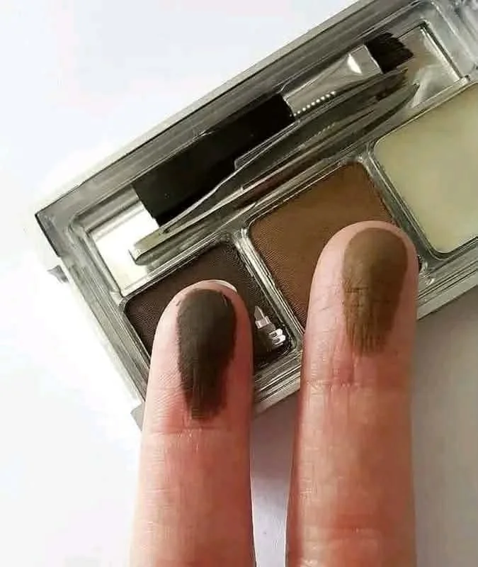 Wet n Wild Ultimate Brow Kit – 3 Shade Eyebrow Palette image 2