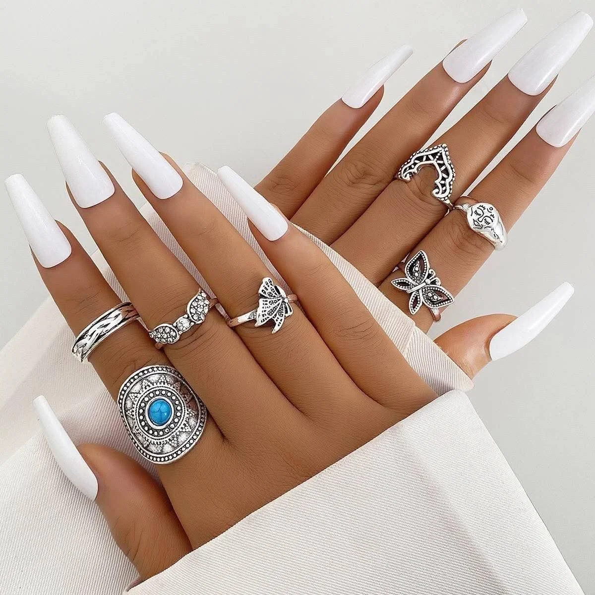 Ethnic design silver ring set image 3