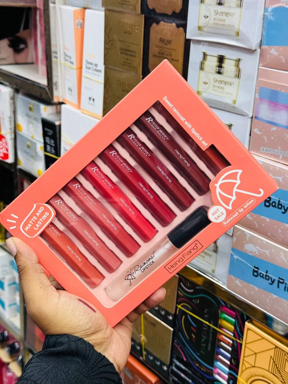 Heng Fang 8-Piece Lipstick Set lHeng Fang 8-Piece Lipstick Set with Lip Gloss | Matte & Gloss Lip Makeup Kit