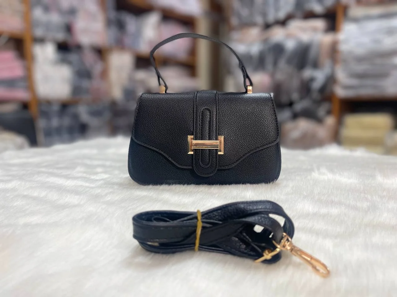 Classic Structured Satchel Handbag - Elegant Shoulder Bag with Gold Detail image 4
