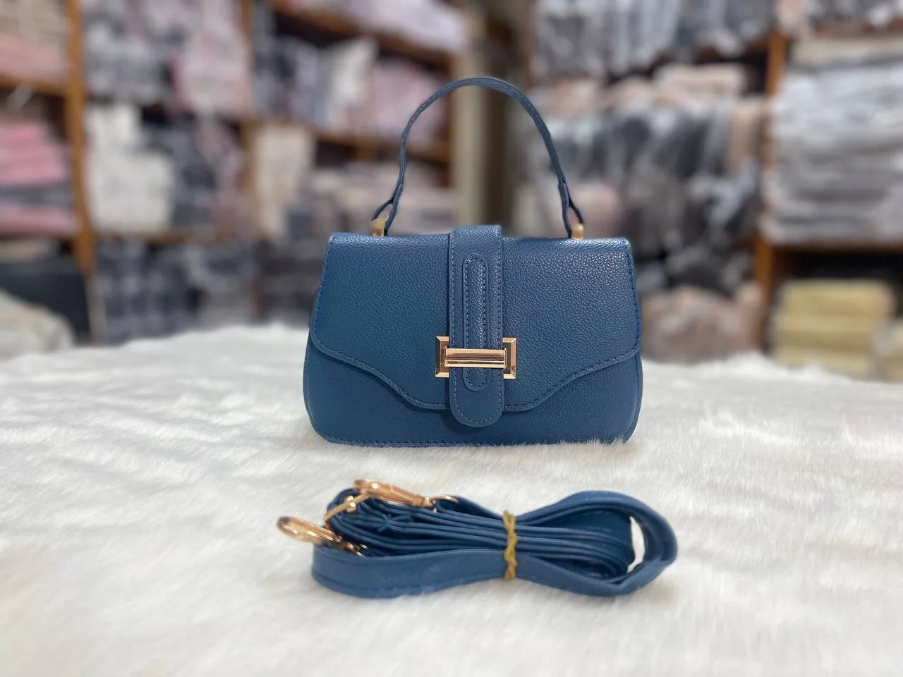 Classic Structured Satchel Handbag - Elegant Shoulder Bag with Gold Detail image 6
