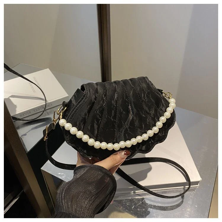 Elegant Shell-Shaped Pearl Embellished Crossbody Bag image 6