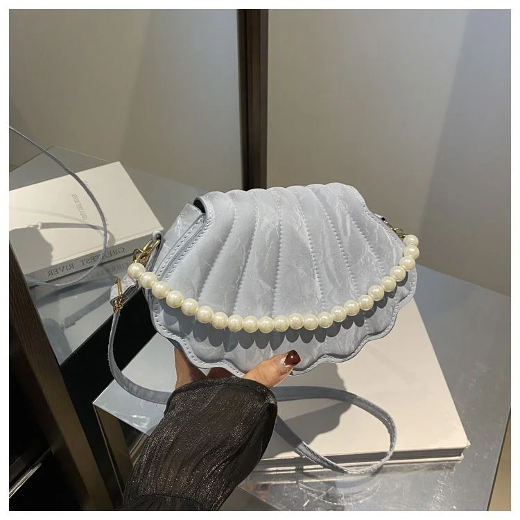 Elegant Shell-Shaped Pearl Embellished Crossbody Bag image 3