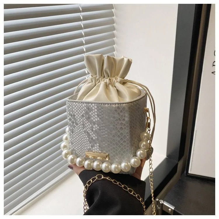 Elegant Pearl-Embellished Bucket Bag with Drawstring Closure image 5