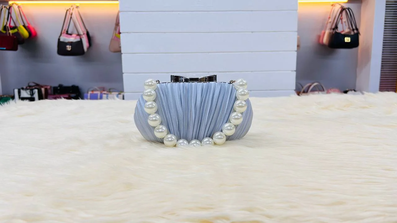 Pearl Handle Pleated Clutch Bag for Women image 3