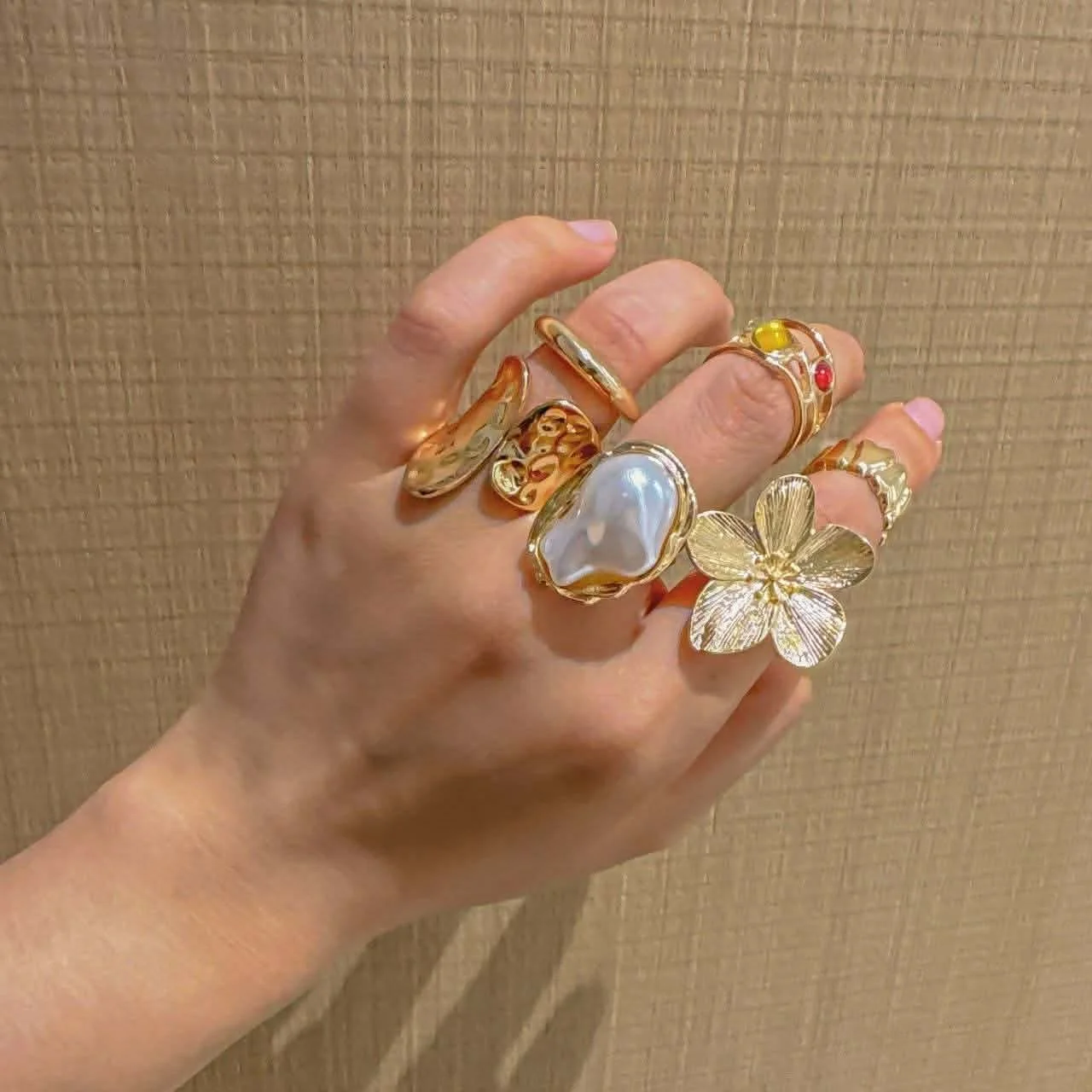 Vintage Gold-Plated Statement Ring Set for Women | Boho Floral Adjustable Finger Rings (7 Pieces)