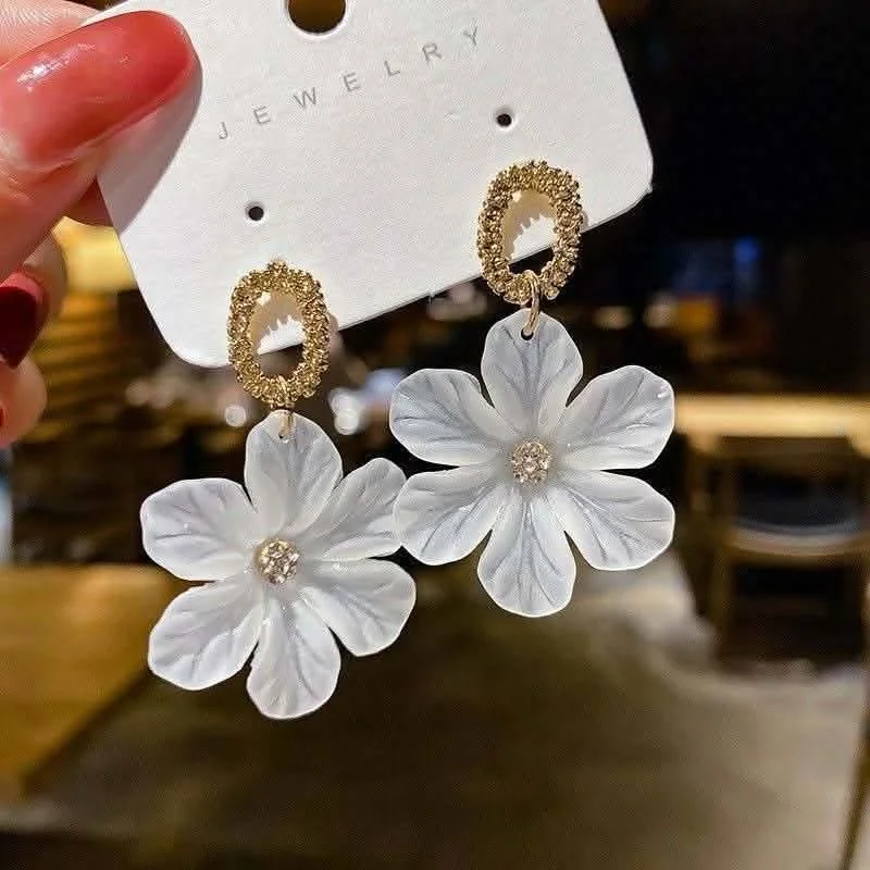 6 Pairs Gold-Plated Fashion Earrings Set for Women | Pearl & Butterfly Earrings image 2