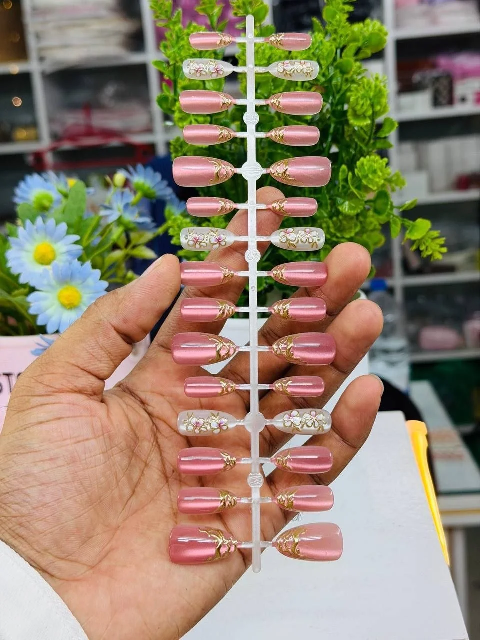 30 Pieces Cat's Eye French Fake Nails | Reusable Press-On Nails