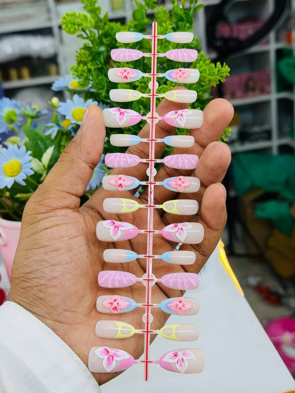 30 Pieces Cat's Eye French Fake Nails | Reusable Press-On Nails