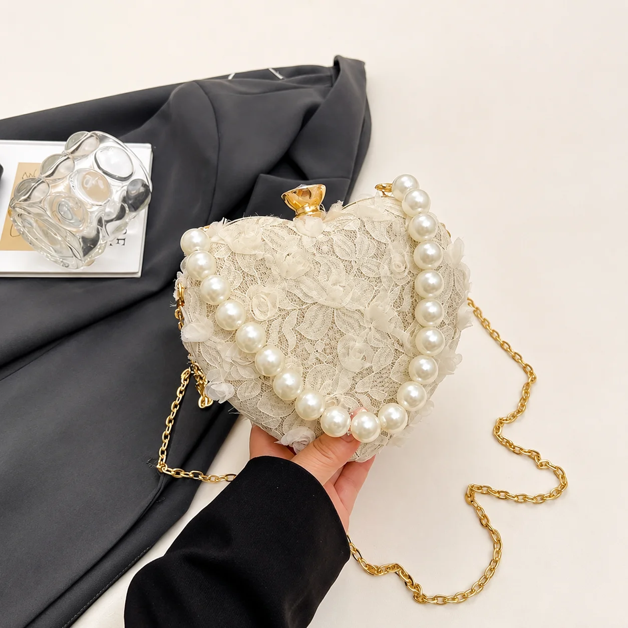 Elegant Pearl Ladies Clutch image 3