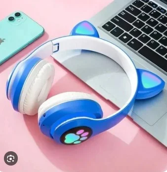 559. Cute Cat Ear Wireless Headphone