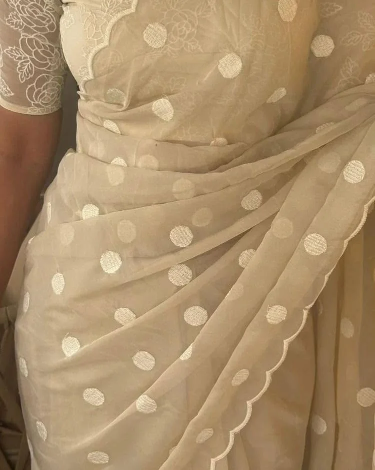 Primium Tebby Orgenza With Polka Dot Thread Work And Scalp Border