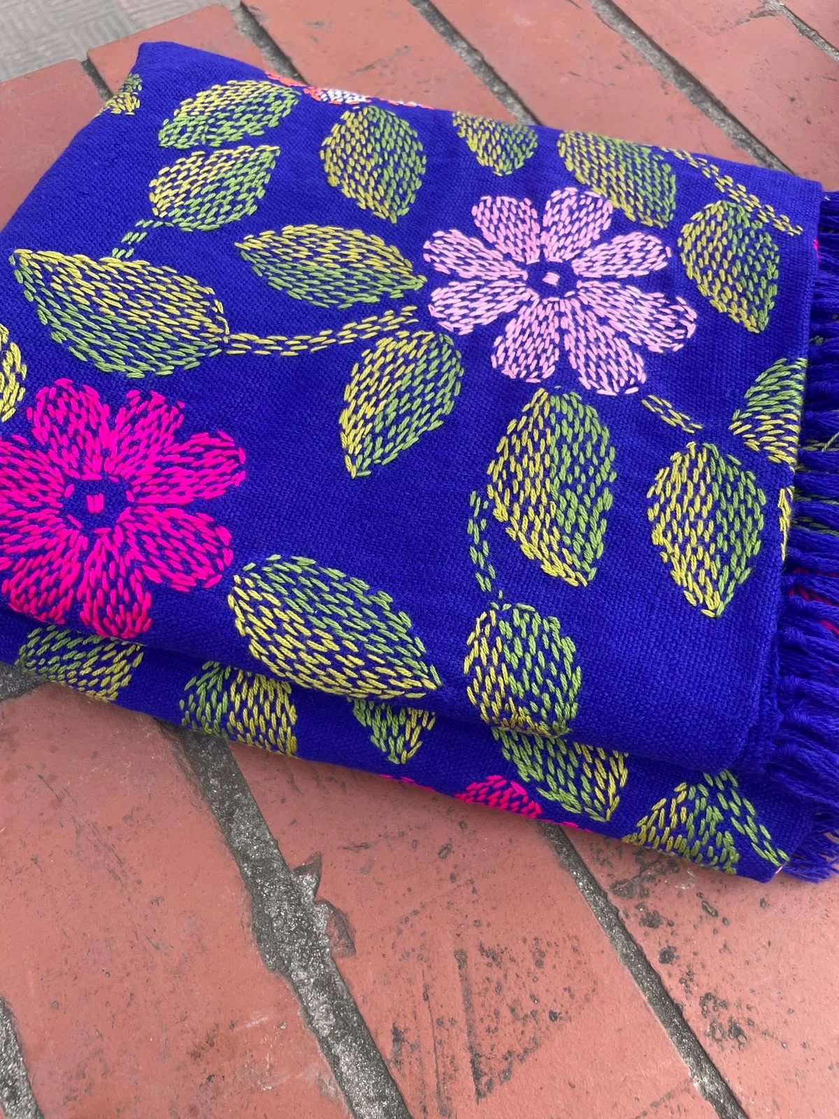 উলের রয়েল ব্লু শাল