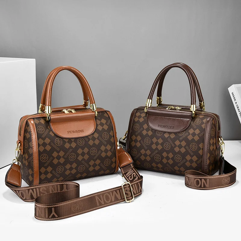 Taizhou Women's Handbags, Small Handbag image 3